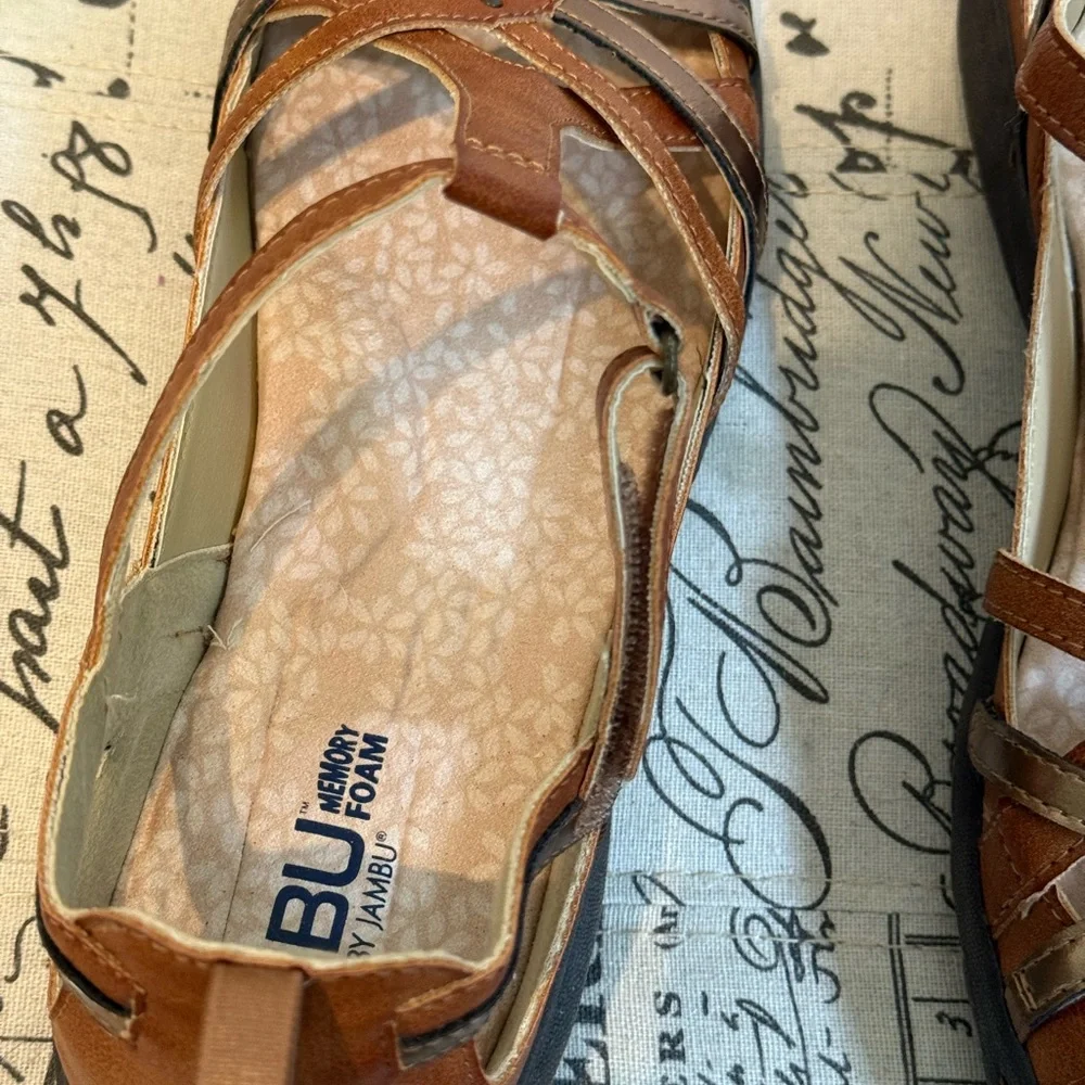 Jambu "DOVE" Brown and Gold Accent Close Toe T-Strap Design Sandals - Picture 3 of 11